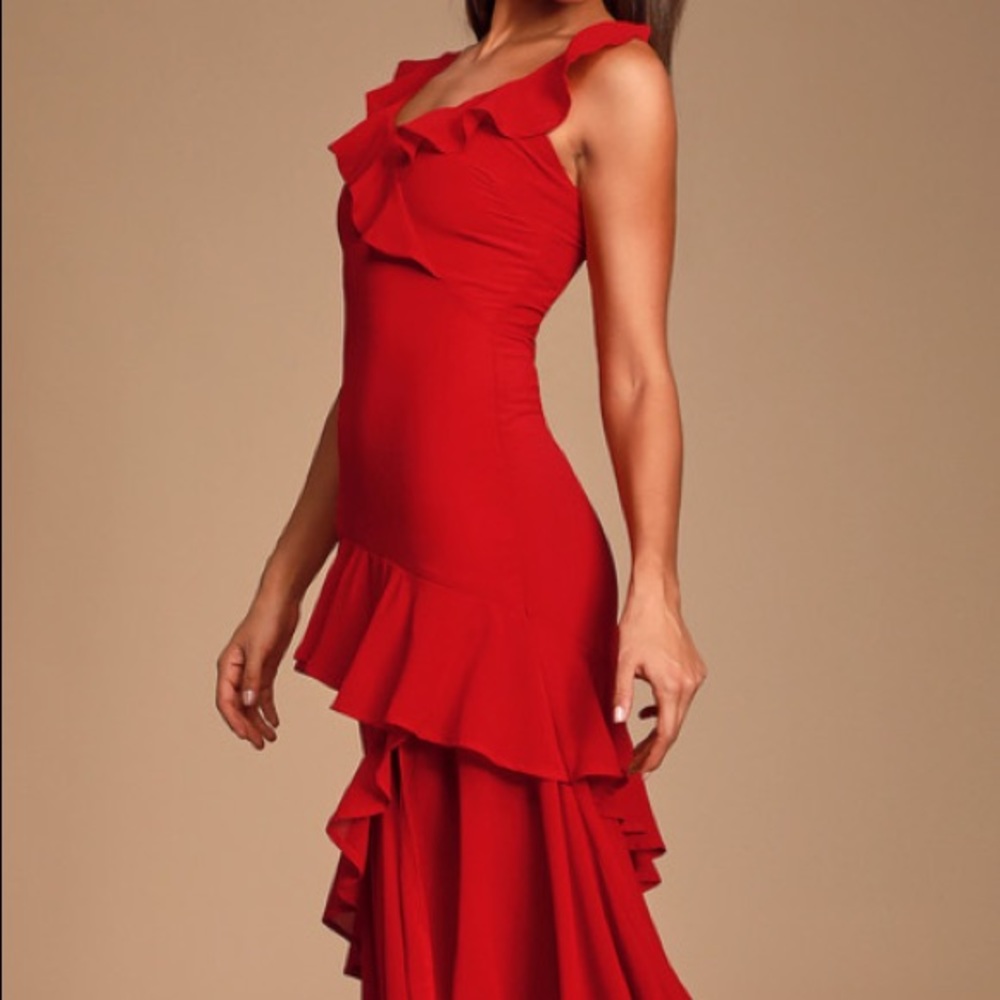 NWT Lulu red high-low chiffon dress. Size M